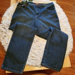 Gloria Vanderbilt jeans size 8